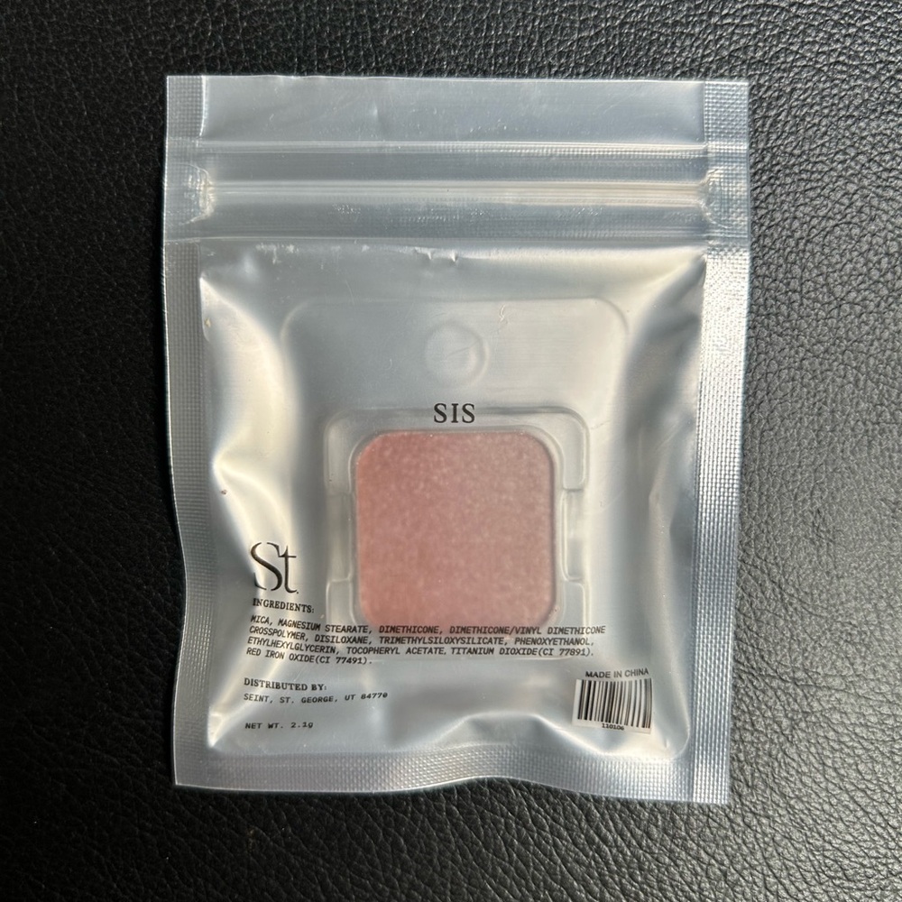 SEINT Sis (Pink) Shimmering Eyeshadow